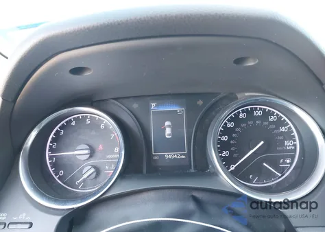 2020 Toyota Camry Se z USA, uszkodzony, nr VIN 4T1G11AK2LU360090